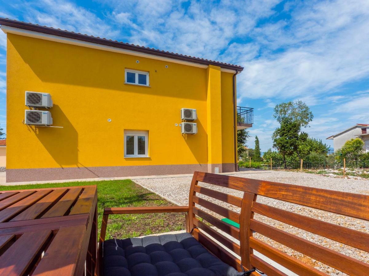 Appartments Adriatic Omišalj Exterior foto